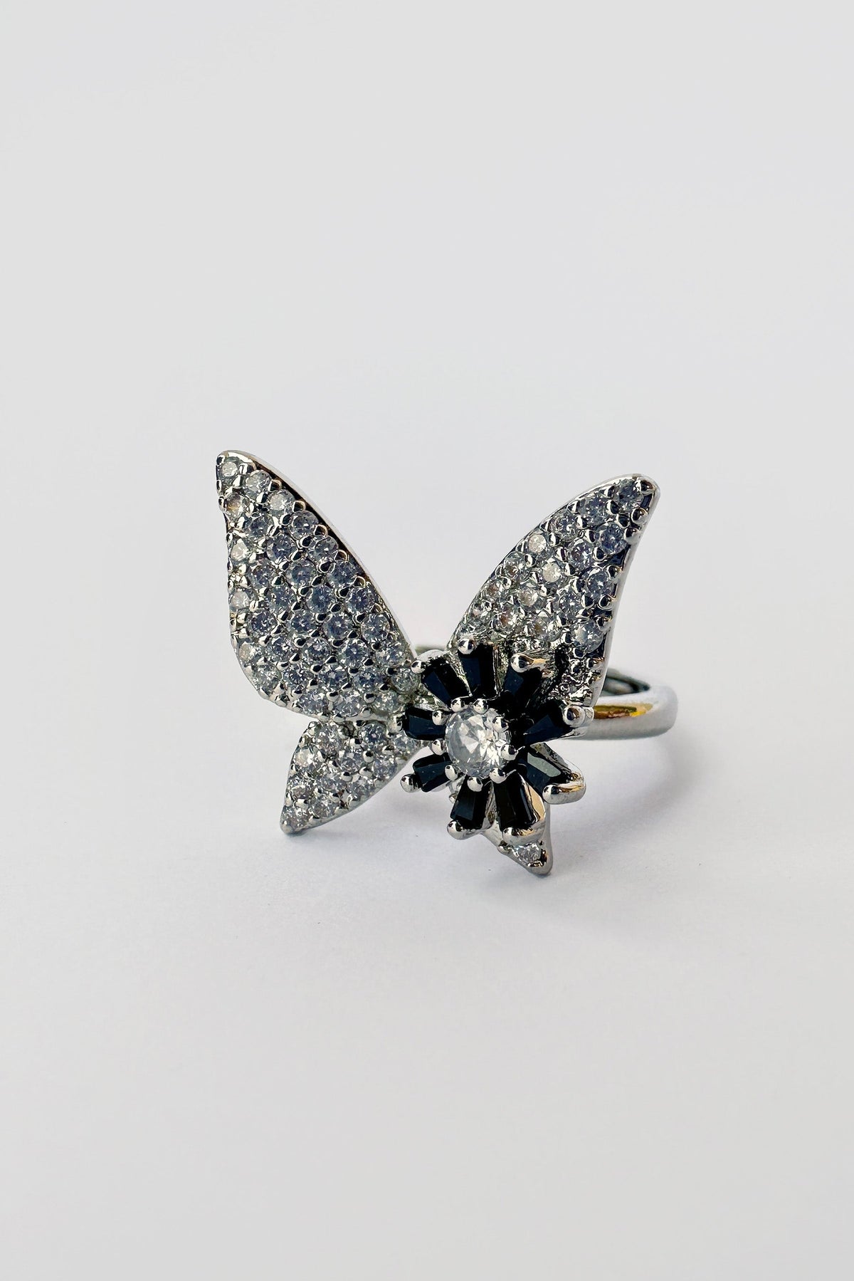 Vogue Wing Butterfly Ring - Premium Artificial Jewelry