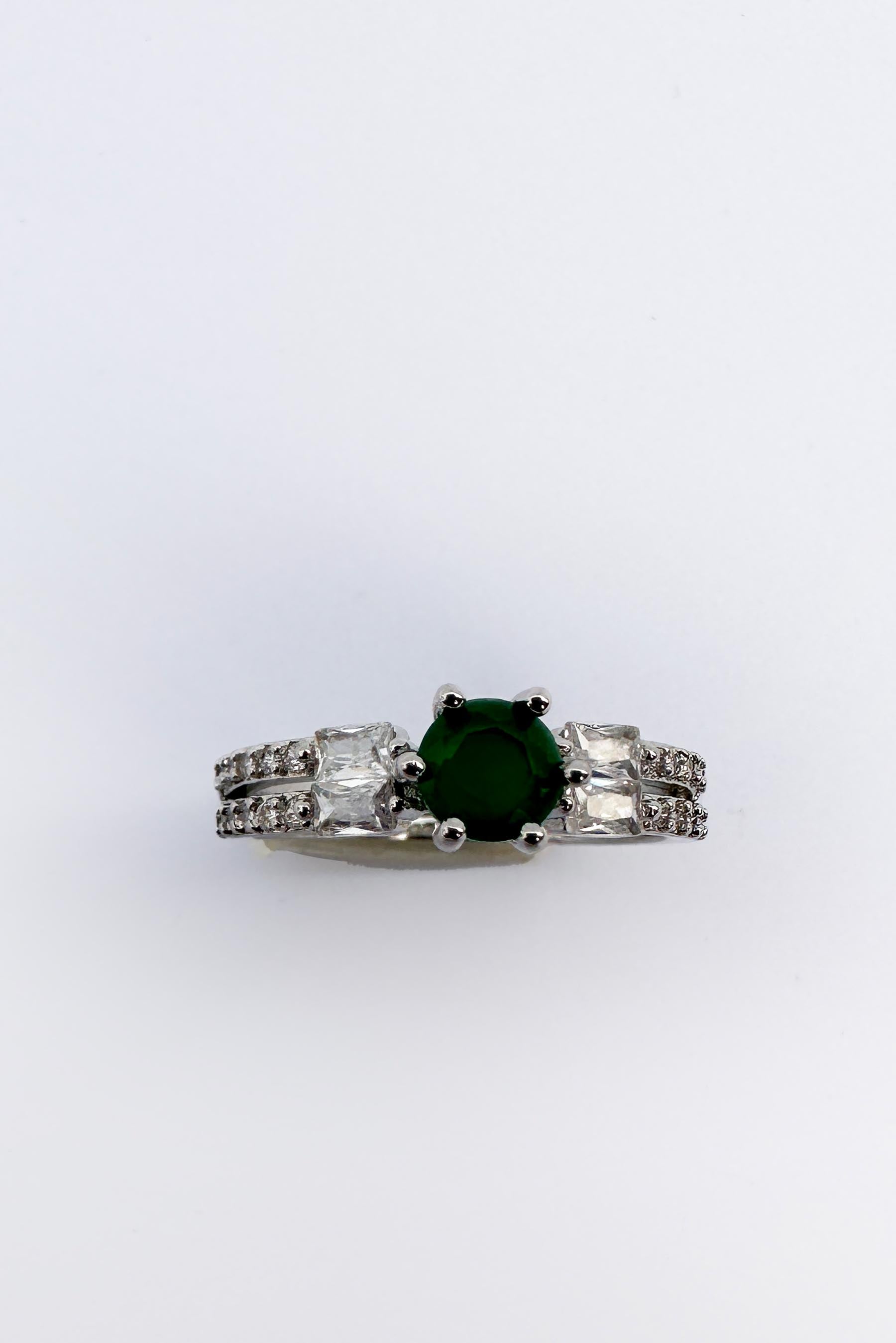 Vogue Wing Elegant Gemstone Ring - Premium Artificial Jewelry